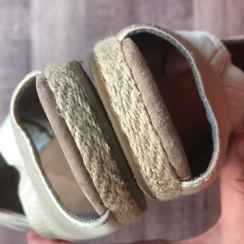 TOMS Ivory Satin Wedge Slip On Espadrille Sandals - Picture 4 of 7